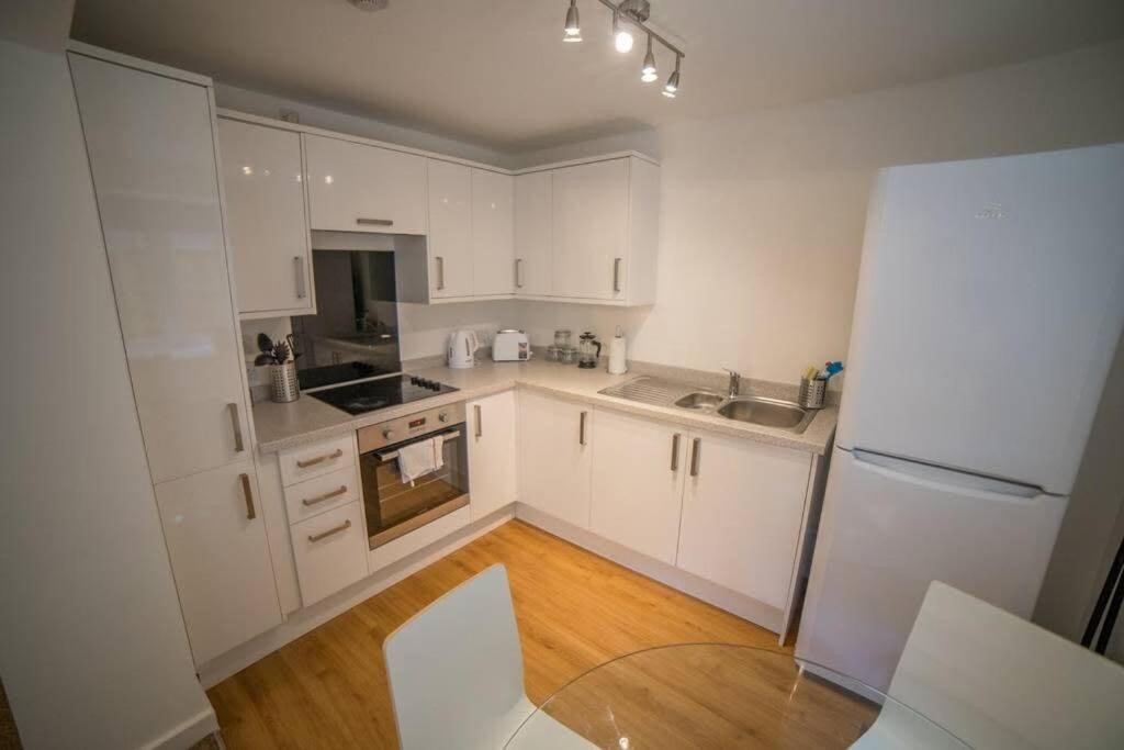 Champion Court Two Bedroom Flat Bristol Extérieur photo