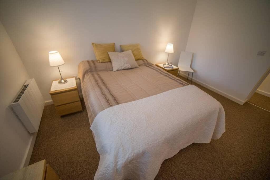 Champion Court Two Bedroom Flat Bristol Extérieur photo